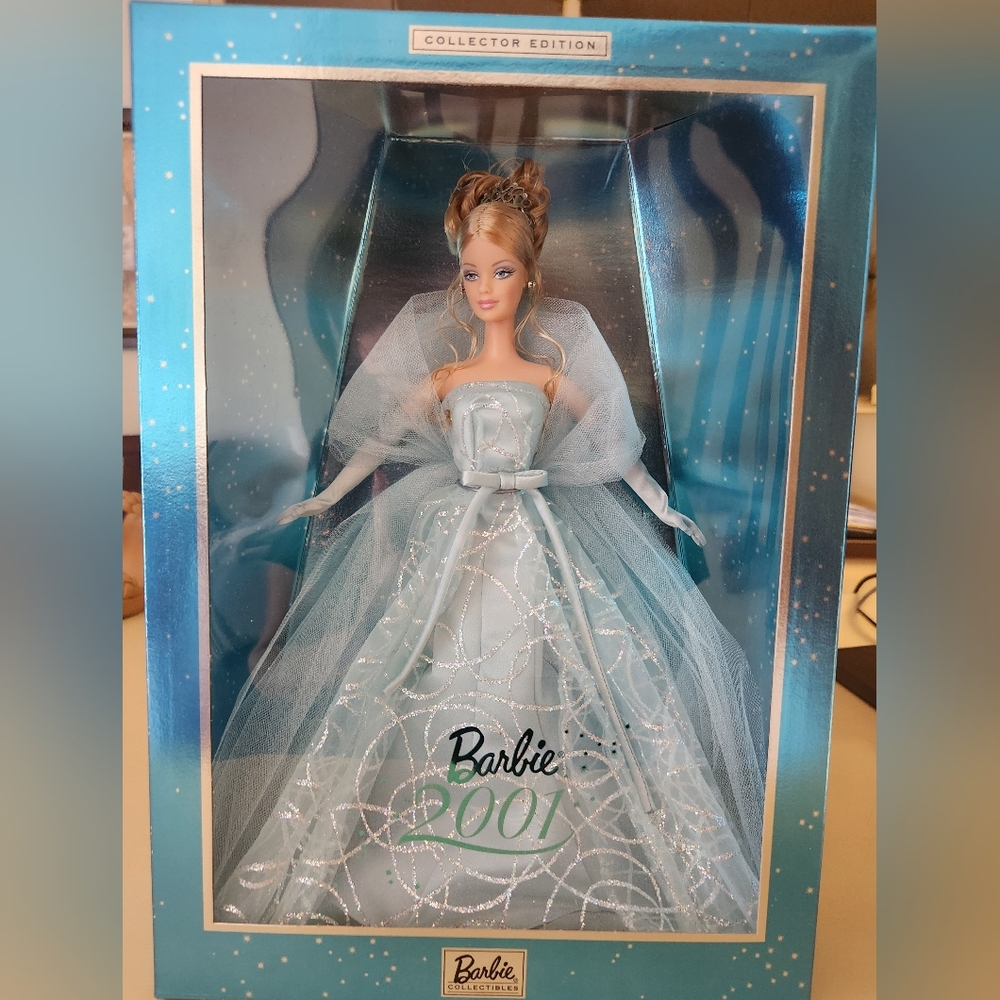 Barbie Collector Edition 2001 Doll - NIB